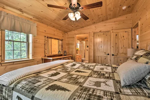 Secluded Mountain Cabin in Wardensville! - 3 estrellas