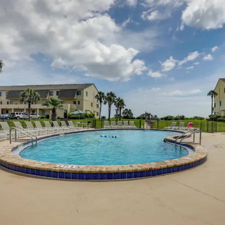St Augustine Resort Condo - Walk to Crescent Beach