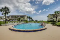 St Augustine Resort Condo - Walk to Crescent Beach - Pool