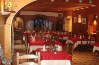 Auberge Aux Portes de Conques Hotels in Senergues