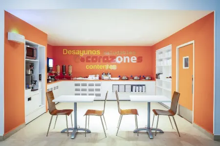 One Ciudad de Mexico la Raza Отели рядом со станцией Autobuses Poniente Station