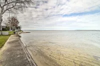 Houghton Lake Cottage w/ New Private Deck! - Wifi