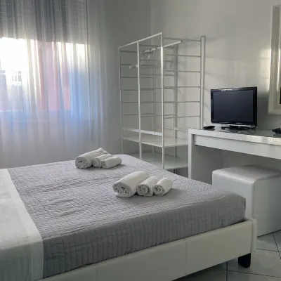Mare Home Brunch&Beauty - Adults Only Hotels near Leaves Cathedral