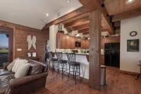 19th Hole Cabin