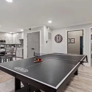 6Br/6.5 Mountain Luxury•Hot Tub•Game Room•Town/Mountain Views•Walk to Downtown