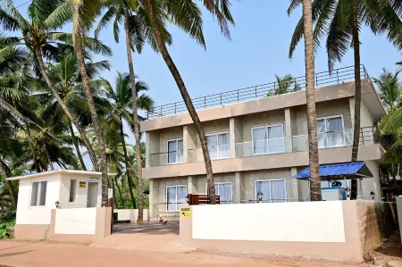 Sun & Sand Luxury Stays Sea View Отели рядом с достопримечательностью «Shri Murdeshwara Beach»