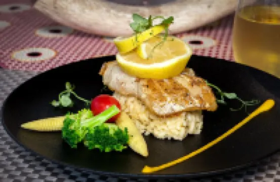 黑犀遊戲洛奇酒店 蘭斯堡酒店