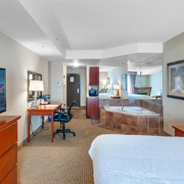 Holiday Inn Express & Suites CLARINGTON - BOWMANVILLE by IHG