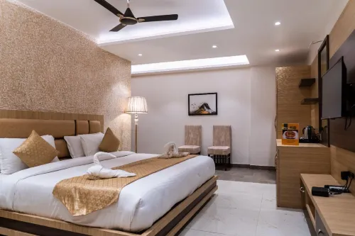 Hotel Keshari Palace - Bãi đậu xe