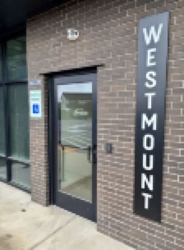 Mountain views condo with coffee/restaurant on first floor