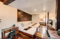 Chan Daeng Hotel (Antique Hotel) ワット スアン タン周辺のホテル