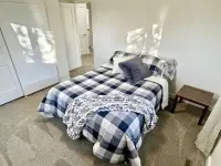 Hometown USA With Hot Tub and Fully Renovated