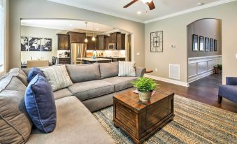 Downtown Townhome Walk to Dine and Shop on Broad St