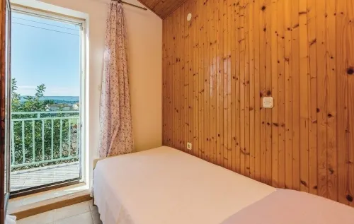 Large Rental House. Adriatic Seaside Hotels in Turanj