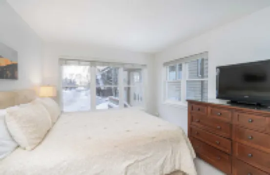 Etta Place 1 by AvantStay Ski in Ski Out Unit w Views of the Slopes