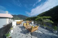 Perfectstayz Premium Mystic Falls Near Secret Waterfall