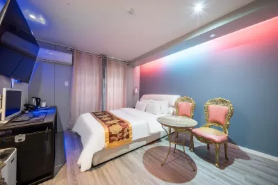 Gongju Q Hotel Hotels near Donghaksa