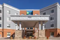 Holiday Inn Express & Suites Denver North - Thornton