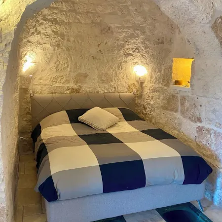Perfect Oasis Among Olive Trees and Private Pool, for an Authentic Experience!