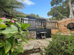 The Crow's Nest - A Cosy Village Cottage with Stunning Sea Views
