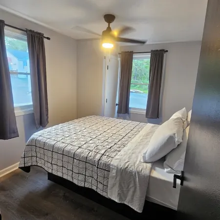 Cozy Newly Renovated 2-bedroom Condo By The Beach