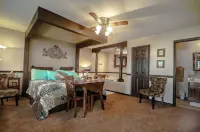 The Dickey House, Garden Suite
