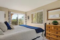 Bearfoot Lodge Near Hiking & Skiing!