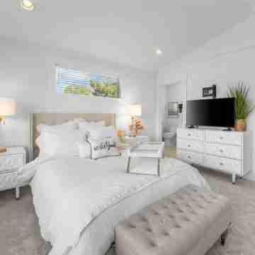 Modern University of Portland Townhome Rooms