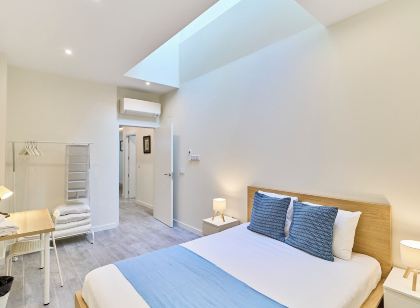 Apartamentos Catedral Palace by gaiarooms