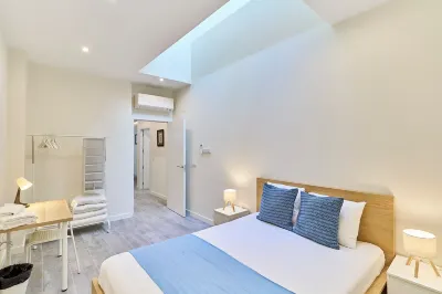 Apartamentos Catedral Palace by gaiarooms