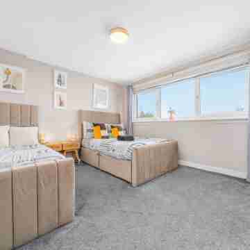 Quirky, Family Home in Glasgow Rooms