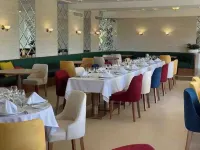 Beautiful 2 bedroom 3 bed  condominium with big balcony
