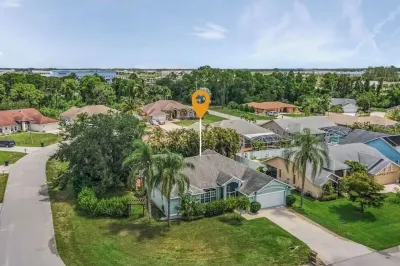 Caloosa Palms-Villa with Pool Spa Game Room. Centrally Located to Naples Beaches Hotels near Gulf Coast Town Center