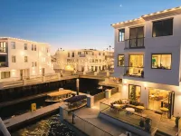 The Kelly Residence @ Peninsula Village