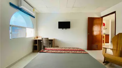 ¡A 1 minuto de la playa! Apartamento familiar en centro histórico de santa marta Hotels in Norte