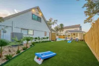 Whitewood Oasis-Your Poolside Retreat with  Heated  Pool in Spring, TX
