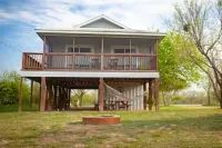 Llano River House - Waterfront with a View
