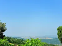 Suite with private bathroom and views of Tuscan hills