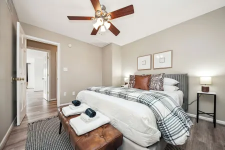 River Dream & Heated Pool & Movies & Dock & BBQ & Notre Dame