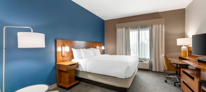 Comfort Inn & Suites Akron South Hotels in Summit County