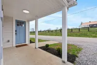 Elkhorn Cottage - Peaceful Creekside Stay