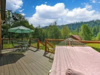 Cozy Lake Front Cabin on Chain Lake! Hotele w: Pend Oreille County