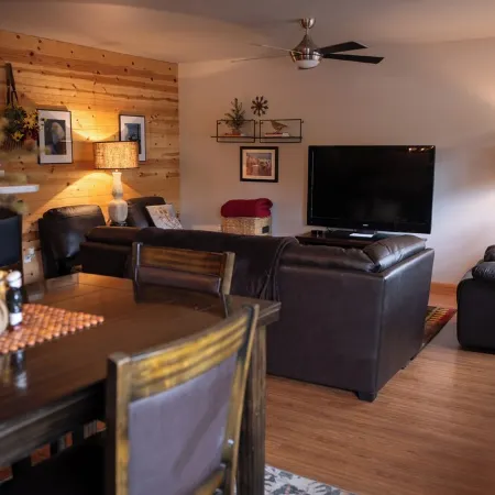 THE SEWARD APARTMENT
