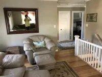 2 Bedroom Belmar summer rental 1 block to beach!