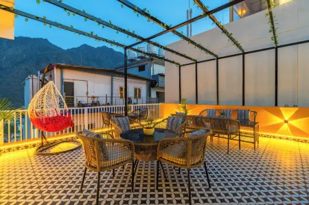 The Social Stays Rishikesh - Formerly ArtBuzz