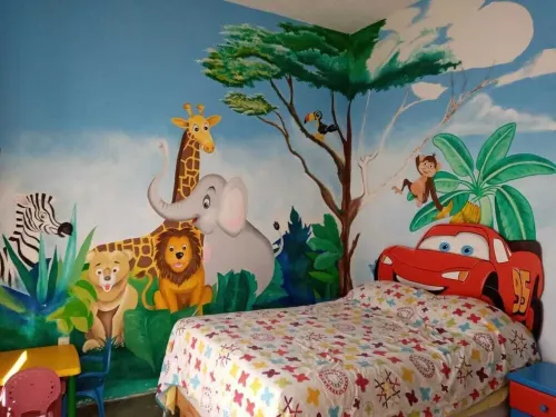 Contemporary home near Haciendas and vineyards 3 bedrooms 2,733 sq/ft Hotels in San Juan del Rio