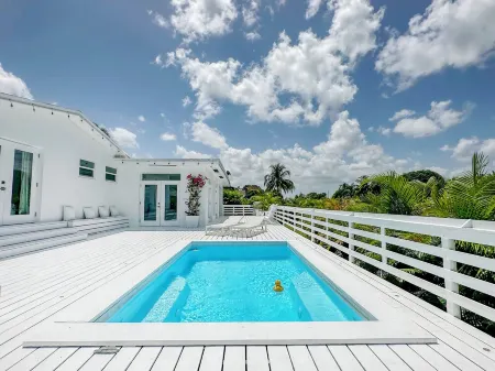 THE RIVER HOUSE MIAMI YOUR BACHELORTTE, EVENT, OR PHOTOSHOOT DESTINATION!!