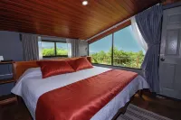 Charming 2-bedroom villa surrounded by nature in phenomenal Monteverde with WiFi