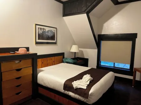 Winter is here! Charming 2-bedroom condo in wonderful Stateline with WiFi, AC Отели в г. Кингсбери