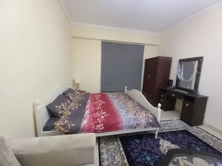 Luxurious Studio Apartment Отели рядом с достопримечательностью «Побережье моря»